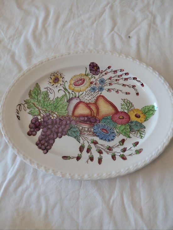 Vernon Kilns Other - Vernon Kilns Vintage Hand-paintedl Oval Serving Platter